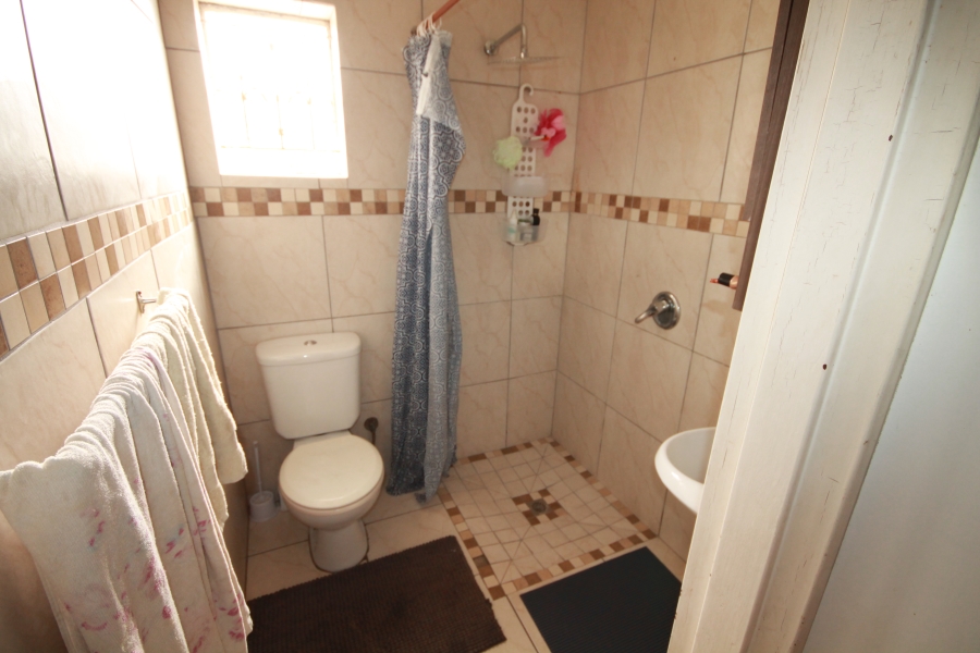 3 Bedroom Property for Sale in Lavender Hill Western Cape